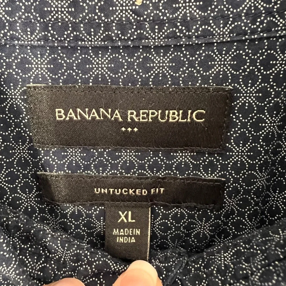 Banana Republic Untucked Fit Micro Geo Print Shirt Mens Cotton Button Down XL